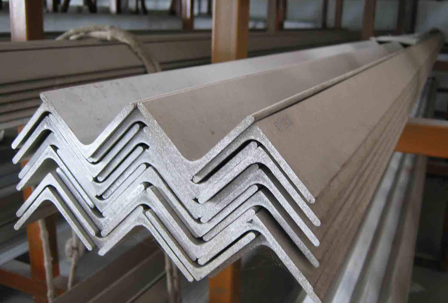 201����ֽǸ�